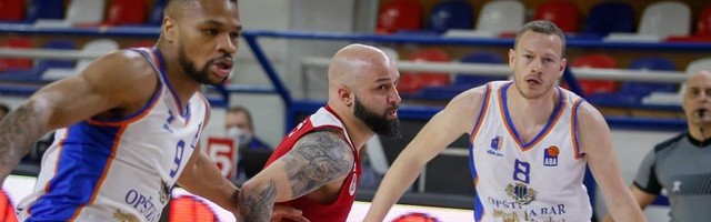 Utakmica ludih preokreta u Železniku: FMP srušio Mornar, Baranima visi plej-of