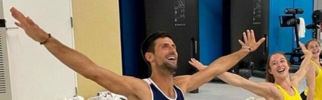 AKO SVETU DO SADA NIJE BILO JASNO NEKA POGLEDA OVAJ VIDEO! Zato je Novak NAJVEĆI SVIH VREMENA! (VIDEO)