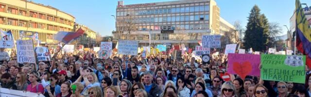 Prikupljeno oko 60 miliona dinara za prosvetare koji su ostali bez plate