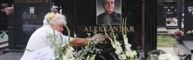 REČI SESTRE SAŠE POPOVIĆA SEKU POPUT ŽILETA! Slomila se na njegovom grobu, pustila Suzu i zbog Suzane!