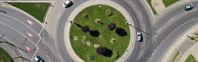 Znate li koji žmigavac se daje prilikom ulaska u kružni tok? I najbolji vozači padnu na ovom pitanju