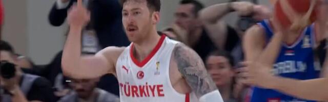 Au, Turci "uništavaju" Orlove: Kakva asistencija sa pola terena, pa zakucavanje za dvocifrenu prednost domaćina!