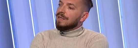 Naš glumac se skinuo go, kao od majke rođen, pa pozirao u šiblju: Okončao brak od 17 godina, a sada izgleda kao praćka