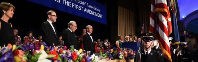 Tramp će „lomiti hleb“ sa novinarima na godišnjoj večeri usred pretnji da će ih hapsiti: Zašto mediji u tome učestvuju?