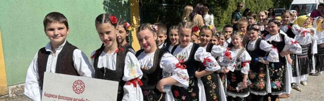 Mladi kragujevački folkloraši pobednici "Zlatnog opanka" u Valjevu