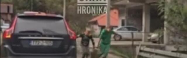Snimak iz Jablanice lomi srca: Mališa za dan postali odrasli, dečja igra za njih je završena (VIDEO)