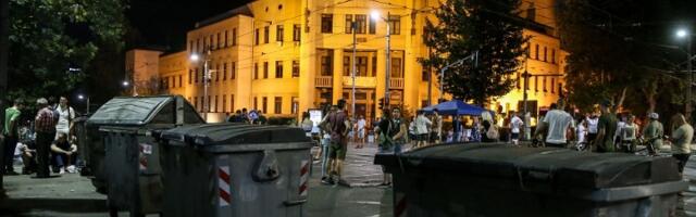 ZAUSTAVITE DUNAV Padaju barikade ili izbori?