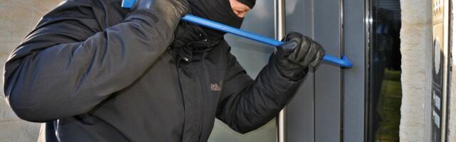 Muškarac u Bečmenu u novogodišnjoj noći jurio lopova po ulici: Obio mu vrata, pa ukrao 8.000 evra!