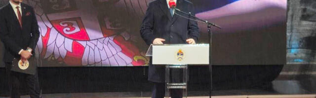 Вучић: Све наше млекаре, уљаре, шећеране и биоскопе продали су блокадери