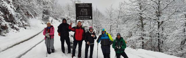 Nišlije pešače ka Krfu, približavaju se Skadru – usmena zabrana da ne mogu godinu dana na Kosovo bez obrazloženja