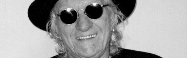 Umro naš čuveni rok muzičar u 79. godini: Iza sebe ostavio hitove "Jelena" i "Ciganske noći"