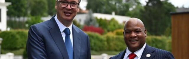 Razgovarali o odbrani srpskih svetinja na KiM - Vučić se oglasio nakon sastanka sa pastorom Bernsom