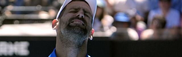 Đoković šepa! Užasan snimak iz Dohe sve zabrinuo! (VIDEO)