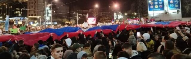 "SVIĆE ZORA" Studenti oživeli kultnu scenu iz filma "Ko to tamo peva": Ovo je najava za protest 15. marta (VIDEO)