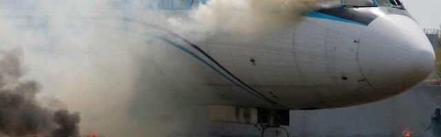 Zapalio se avion pun putnika! Drama na pisti aerodroma, ljudi vrištali u panici
