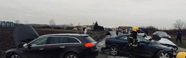ISPLIVALI NOVI DETALJI TEŠKE SAOBRAĆAJNE NESREĆE KOD SMEDEREVA! Pijan preticao vozilo auto-škole sa desne strane, pa izgubio kontrolu!