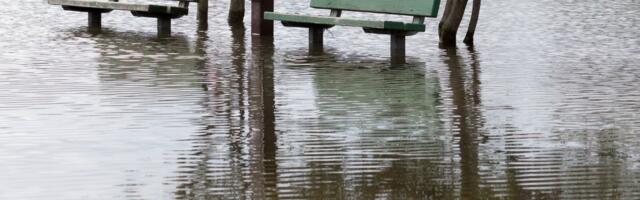 Najmanje četvoro poginulih u poplavama u Omanu, potraga za nestalim traje