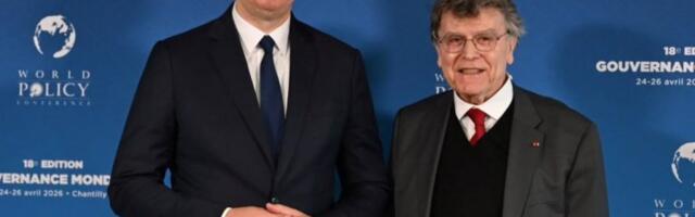 VAŽAN SASTANAK U PARIZU! Predsednik Vučić se sastao sa Monbrijalom u Šantiliju! (VIDEO)