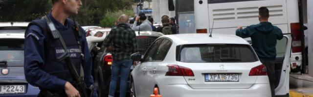 Атина: више рањених у две пуцњаве, нападач у бекству