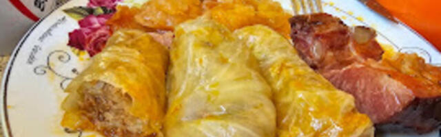 Bake uvek dodaju jedan sastojak u sarmu: Domaćice, odmah zapisujte ovaj recept, lako se motaju - još brže pojedu