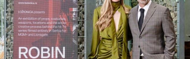 ZAVIRITE U SVET IZA KAMERE GLOBALNOG HITA: Izložba “Robin Hud u Srbiji“ svečano otvorena u Beogradu
