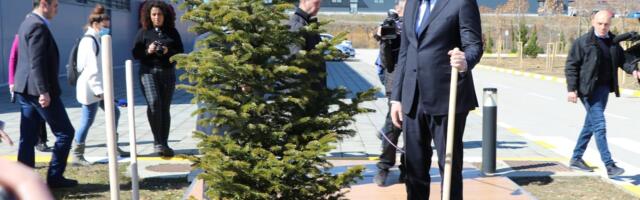 WeBalkans: Vučiću ne veruje skoro 64 odsto građana Srbije