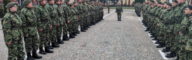 Dobrovoljni vojni rok: Pokušaj popunjavanja redova