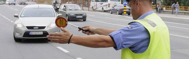 VOZAČI, OPREZ Ako uradite ovo - čeka vas KAZNA! Na meti i pešaci