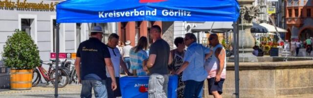 Desničari raspustili omladince - PREVIŠE SU EKSTREMNI