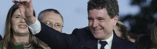 "NEOPHODNO JE DA SE RUMUNIJA RAZVIJA": Zelenski oduševljen pobedom proevropskog miljenika na izborima