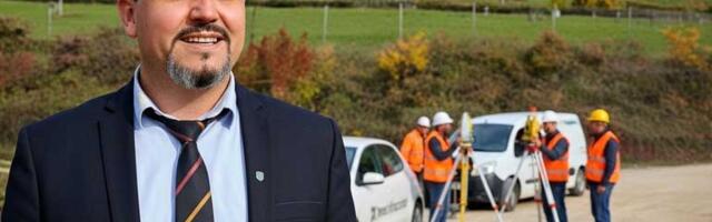 Zukorlićev tim najavljuje asfalt do Mojstira: Srušili smo decenijsku praksu SDA da se asfalt naplaćuje narodu