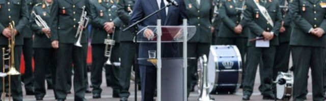 Туск: Мировни преговори о Украјини још увек далеко од завршетка