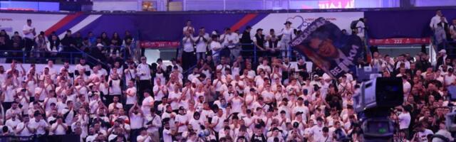 "OJ KOSOVO, KOSOVO" SE ORI U ARENI! Sjajna scena iz prepune hale, narod došao da pruži podršku politici predsednika Vučića (VIDEO)
