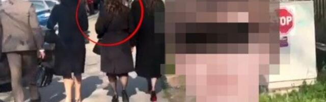 MILJANA KECMANOVIĆ STIGLA U SUD! Doterana, u pratnji advokata, sa loknama i na visokim potpeticama - OČI U OČI SA SINOM UBICOM! (VIDEO)