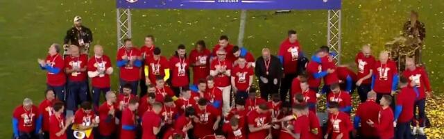 Zvezda podigla pehar Kupa Srbije!