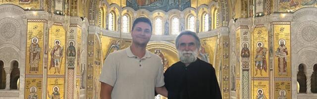 Srpski teniser posetio hram Svetog Save pred meč Đoković - Siner: "Ista sila koja je raznela..."