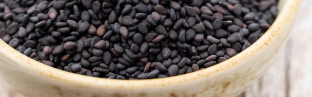 Zdravstveni benefiti crnog susama – zašto ovu namirnicu zovu superhranom?