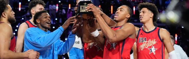 Ol-star u Los Anđelesu je uspeo, konačno su viđeni muška borba i igrači kojima je stalo (FOTO/VIDEO)