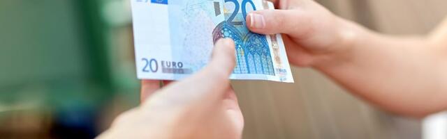 Hrvatska: Do aprila na bankomatima samo novčanice od 10 i 20 eura