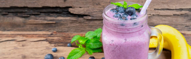 Banana u smutiju od bobičastog voća možda i nije tako dobra ideja, a evo i zašto!