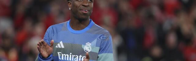 KURIR NA LICU MESTA: Haos u Lisabonu, prekinut meč! Vinisijusa svi vređaju