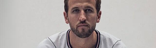 Engleska predstavila najskuplji dres u istoriji, ali čekajte da vidite ponudu na internetu: Potpisani primerak iz 2010. godine koštaće vas čitavo bogatstvo!