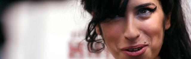 "Bila je žrtva sopstvenog uspeha" Majka Ejmi Vajnhaus progovorila 15 godina nakon smrti ćerke: Ovo je razlog zbog kog se odala alkoholu