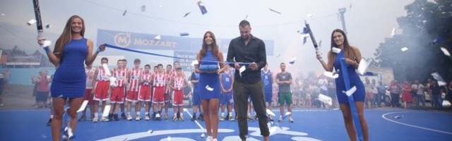 Bakljada i vatromet emocija: Grocka dobila košarkaškiteren posvećen Ivanu Pauniću