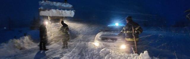 Zavejanima na Maljenu dopremljena hrana