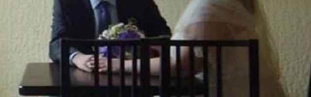 Zbog jedne slike sa venčanja bračnom paru preti 20 godina robije