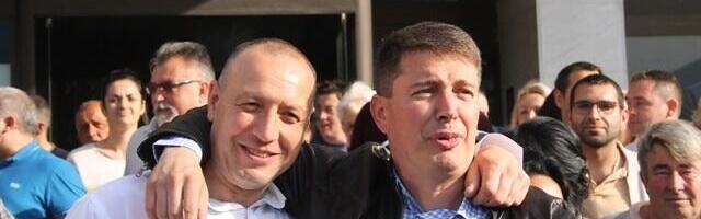 Boske Stevanović: Evo nas 500 lojalista ovde u sali