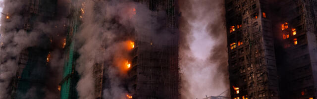 BROJ MRTVIH PORASTAO NA 44! Nastavlja se drama u Hongkongu, prizori lede krv u žilama (FOTO)