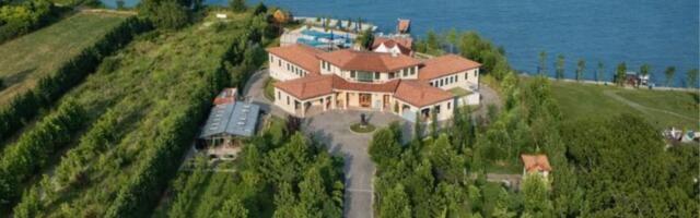 Da, možete provesti noć u privatnoj vili Novaka Đokovića, ali to će vas debelo koštati!