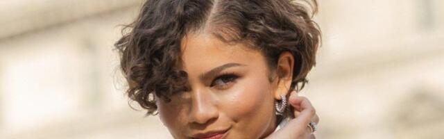 Jedna haljina i ceo svet priča o njoj: Zendaja napravila spektakl u Parizu (FOTO)